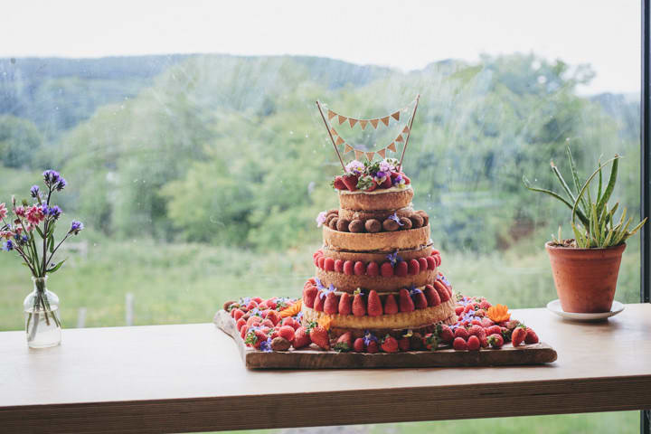 Bridebook.co.uk summer fruits wedding cake
