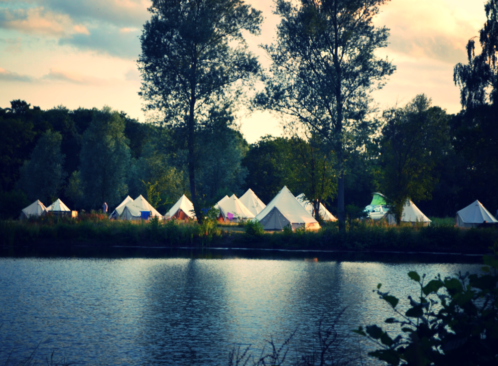 Browning Bros Events wedding venue with tents close the lake in Essex
