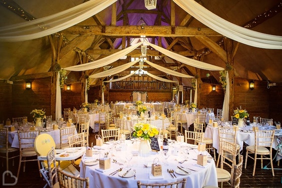 Lains Barn romantic wedding venue in Oxfordshire